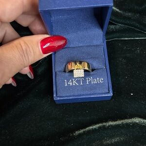 Gold Plated Women's Ring this a pendant lock